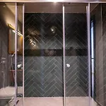 Isolina Hotel