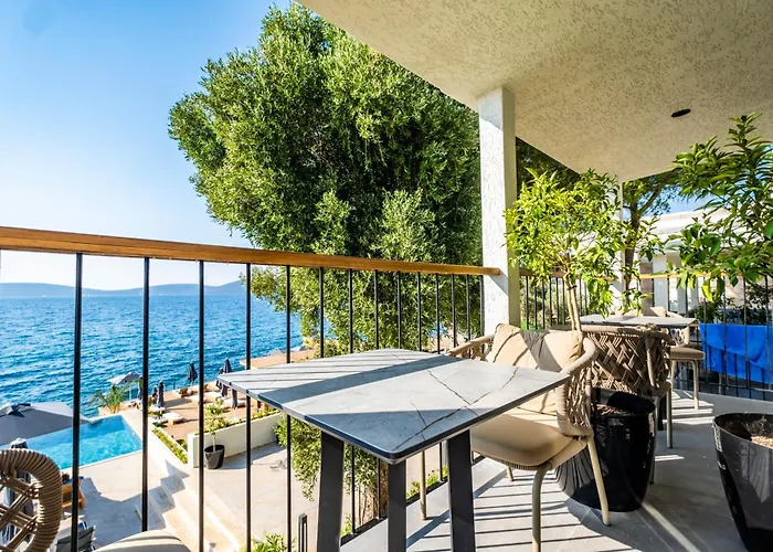 Isolina מלון בודרום