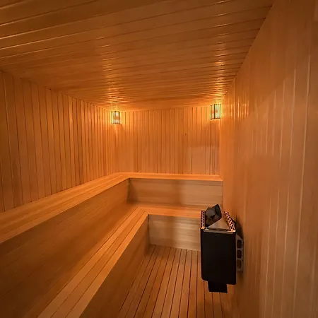 Отель Isolina