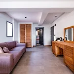 ısolina Otel