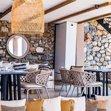 Ξενοδοχείο Isolina 4*